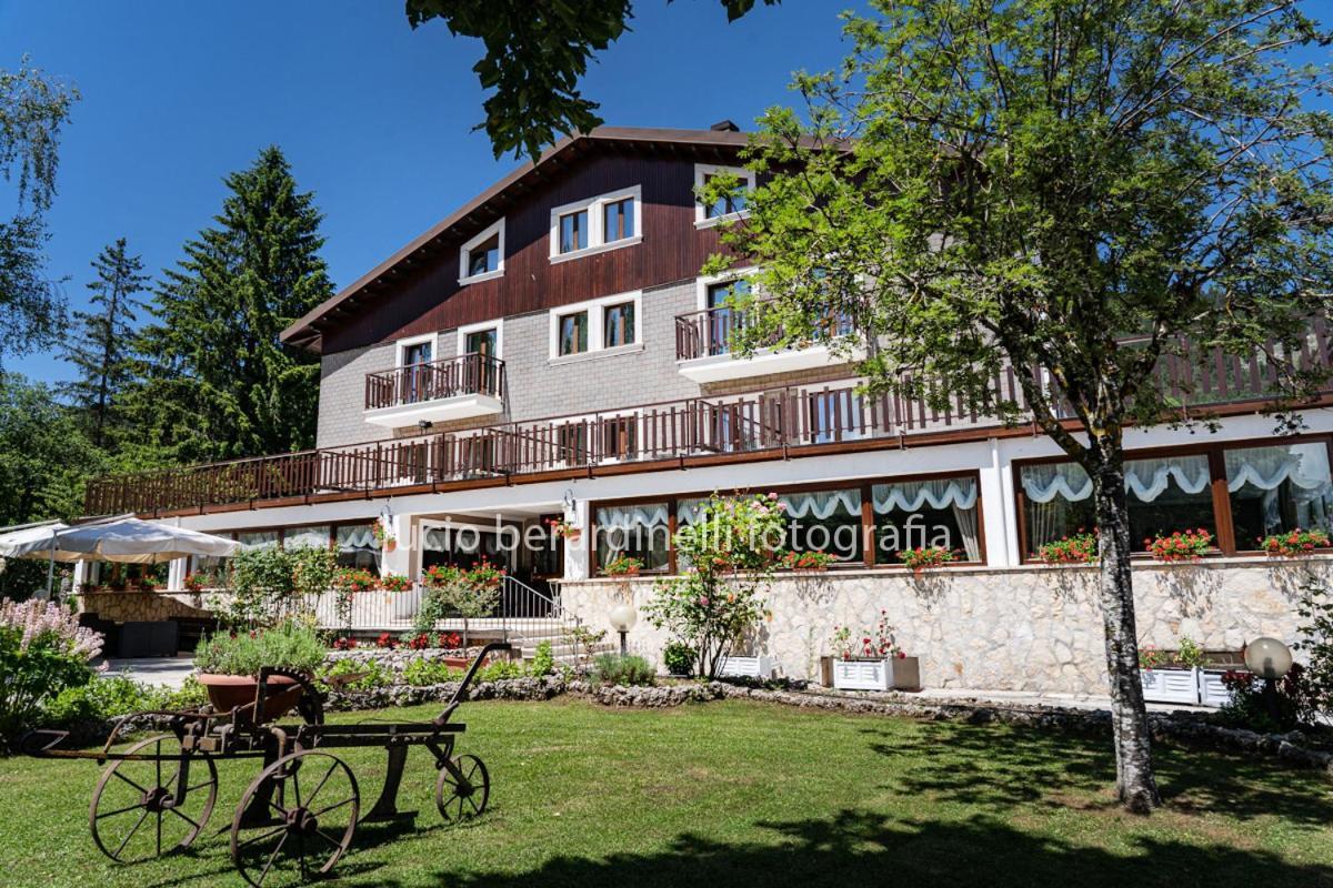 Hotel Edelweiss Pescasseroli Esterno foto