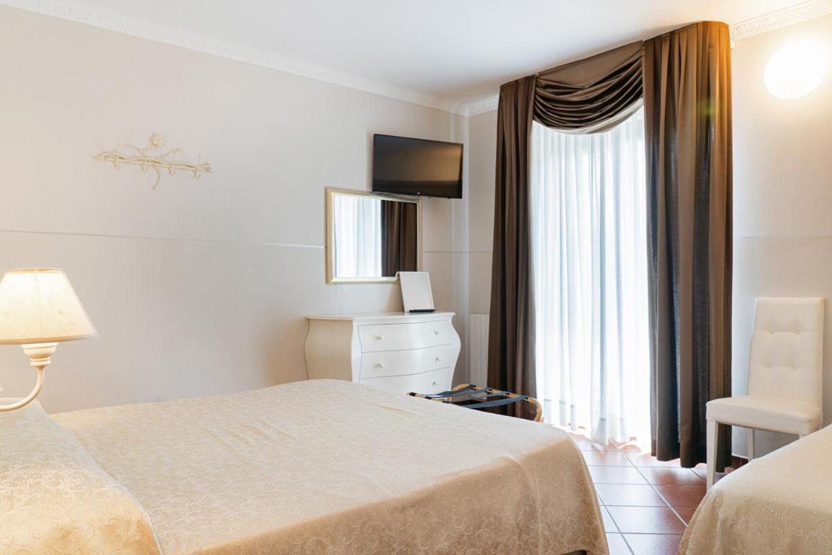 Hotel Edelweiss Pescasseroli Esterno foto